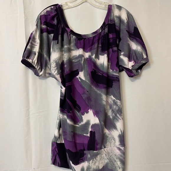 Purple and White Puff Sleeve Rounded Neckline Blouse - Picture 6 of 9